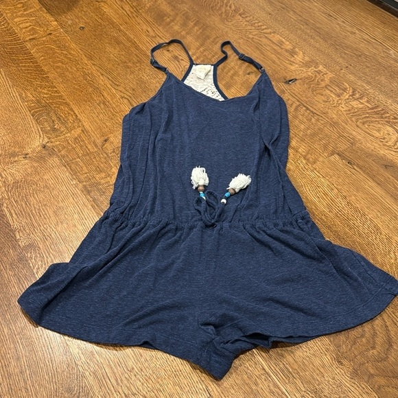 Lucky Brand Women’s Romper Blue and White Size M/L - Picture 1 of 4